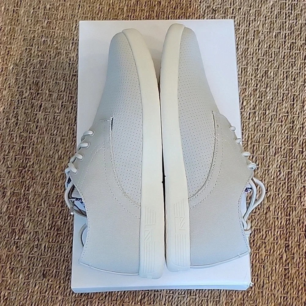 BEN SHERMAN lt. gray Presley Oxford sneakers shoes.  New in box. Size men's 8.